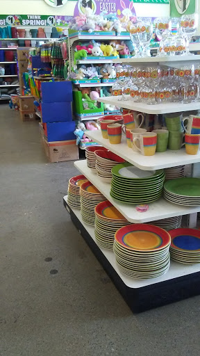 Dollar Store «Dollar Tree», reviews and photos, 5686 S Redwood Rd, Taylorsville, UT 84123, USA