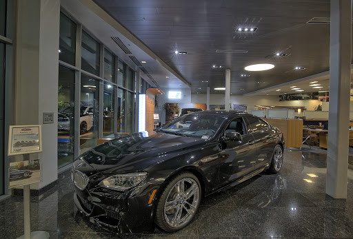 BMW Dealer «Chapman BMW On Camelback», reviews and photos, 830 E Camelback Rd, Phoenix, AZ 85014, USA