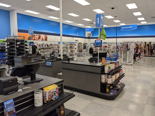 Clothing Store «Ross Dress for Less», reviews and photos, 484 Randall Rd, South Elgin, IL 60177, USA