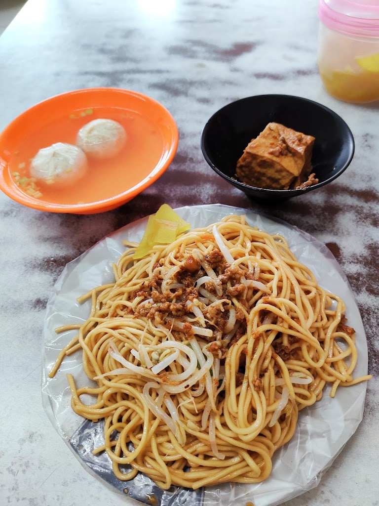 光明街油飯 的照片