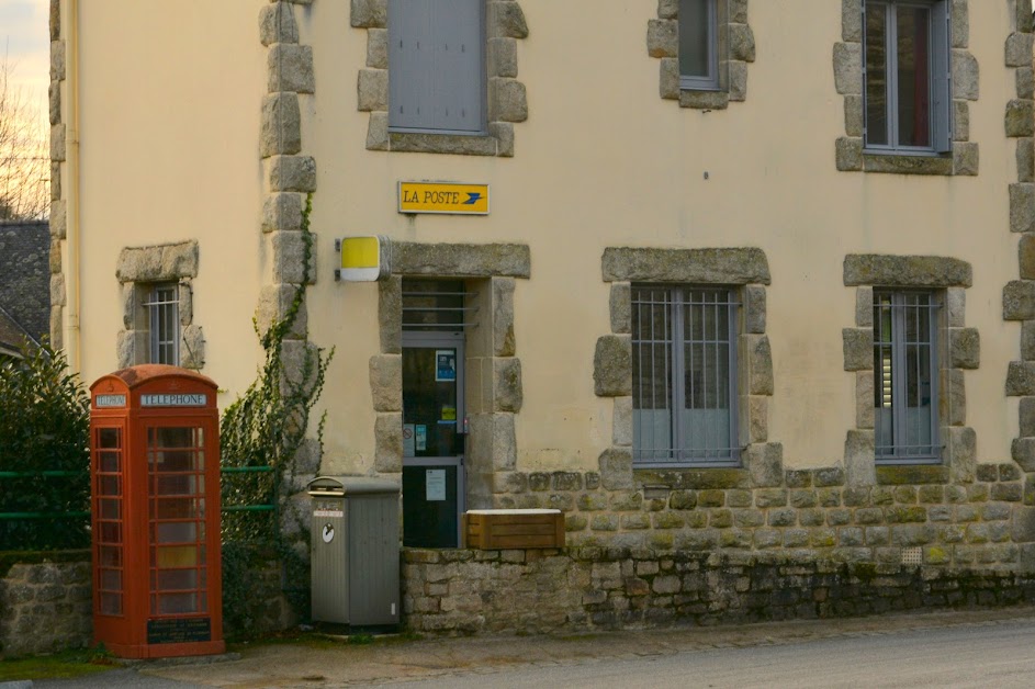 La Banque Postale à Ploërdut (Morbihan 56)