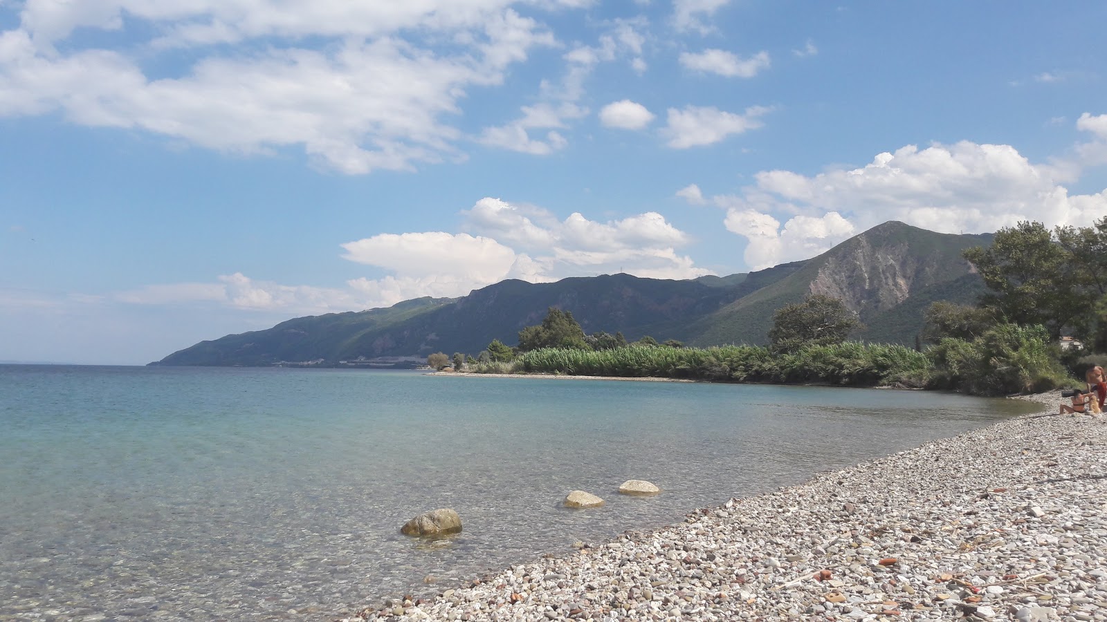 Drepano beach的照片 带有碧绿色纯水表面