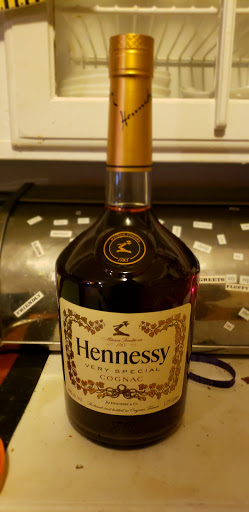 Liquor Store «Hyland Hills Liquor Store», reviews and photos, 14334 SW Allen Blvd, Beaverton, OR 97005, USA