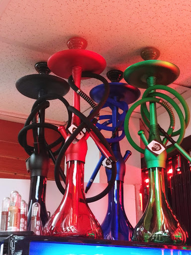 Tobacco Shop «Manhattan Beach Smoke Shop», reviews and photos, 1005 N Aviation Blvd, Redondo Beach, CA 90278, USA