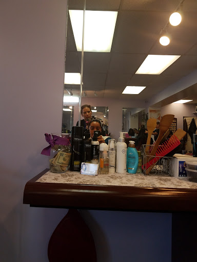 Beauty Salon «Primavera Dominican Beauty Salon», reviews and photos, 131-19c Jamaica Ave, Richmond Hill, NY 11418, USA