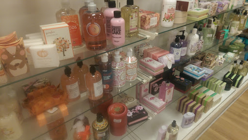 Department Store «T.J. Maxx», reviews and photos, 105 E Street Rd, Feasterville-Trevose, PA 19053, USA