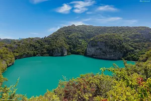 Blue Lagoon (Emerald Lake) Viewpoint image