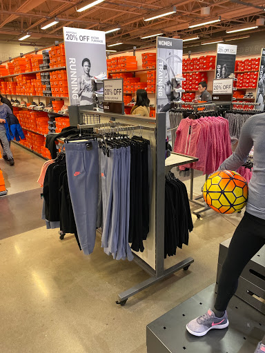 Sporting Goods Store «Nike Factory Store», reviews and photos, 1 Premium Outlet Blvd #699, Tinton Falls, NJ 07753, USA