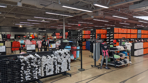Clothing Store «Nike Factory Store», reviews and photos, 4401 N Interstate Hwy 35 #399, Round Rock, TX 78664, USA