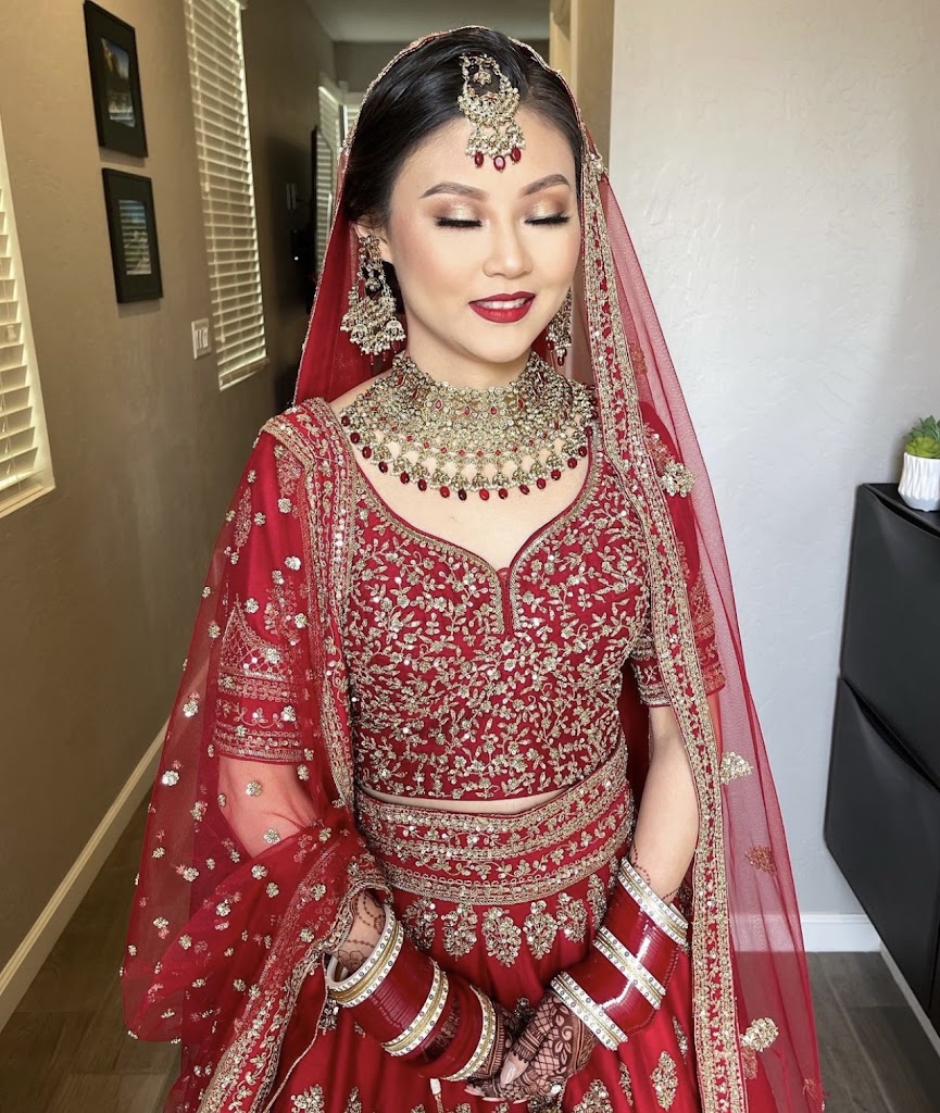 Beauty care and makeup artist 95337