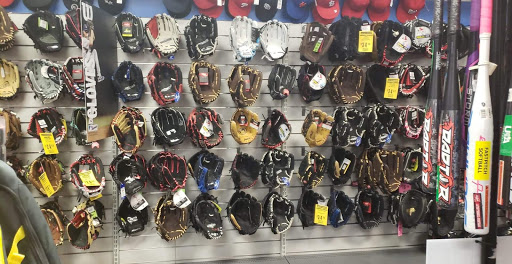 Sporting Goods Store «Big 5 Sporting Goods - Lake Elsinore», reviews and photos, 18298 Collier Ave, Lake Elsinore, CA 92530, USA