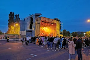 People's Meeting Square image