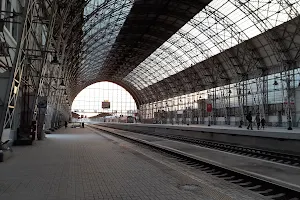 Kiyevsky railway station image