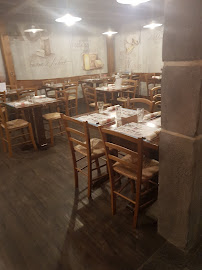 Atmosphère du Restaurant La Mangoune à La Chapelle-Saint-Luc - n°18