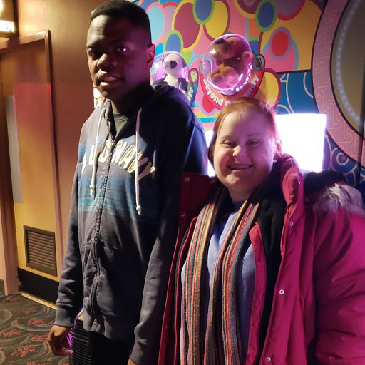Movie Theater «Regal Cinemas Middleburg Town Square 16», reviews and