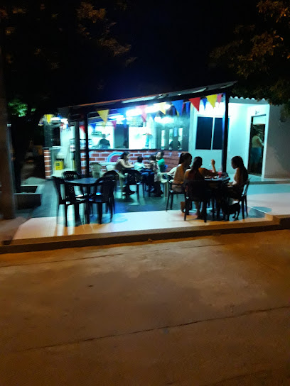 restaurant Donde Maye Pizzas - Cl. 7, Urumita, La Guajira, Colombia