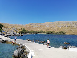 Agios Isidoros'in fotoğrafı küçük koy ile birlikte