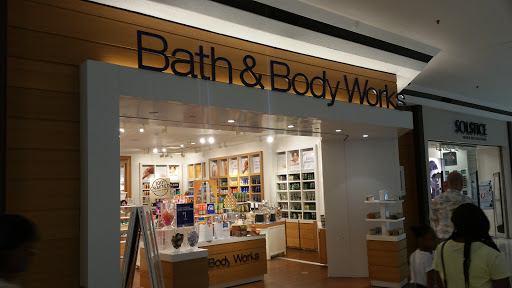 Shopping Mall «Stamford Town Center», reviews and photos, 100 Greyrock Pl, Stamford, CT 06901, USA