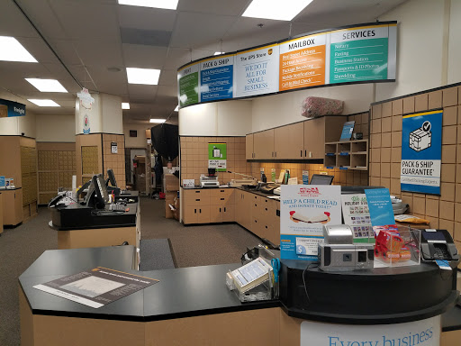 Shipping and Mailing Service «The UPS Store», reviews and photos, 11654 Plaza America Dr, Reston, VA 20190, USA