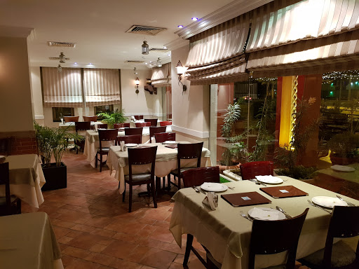 مطعم و مقهى توباز 