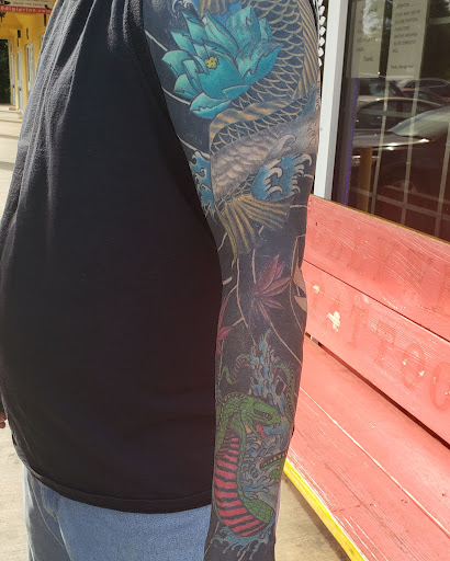 Tattoo Shop «Hollyweird Tattoos», reviews and photos, 569 GA-138, Jonesboro, GA 30236, USA