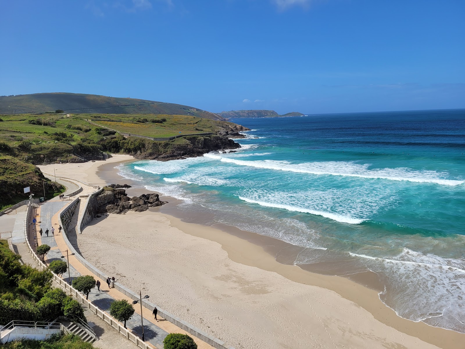 Praia de Area Maior'in fotoğrafı - rahatlamayı sevenler arasında popüler bir yer