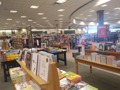 Book Store «Barnes & Noble», reviews and photos, 8136 W Bowles Ave, Littleton, CO 80123, USA