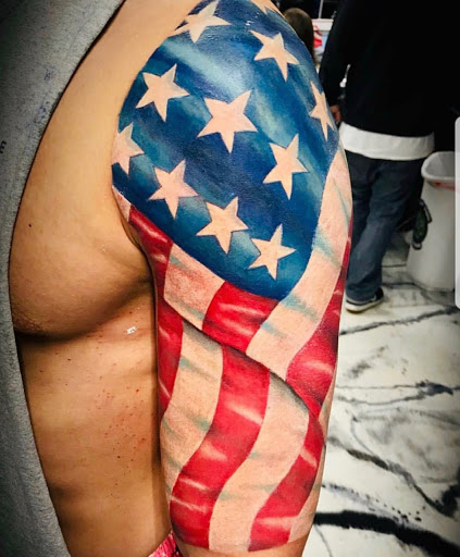 Tattoo Shop «Lucky You Tattoos», reviews and photos, 181 W Alameda St A, Manteca, CA 95336, USA