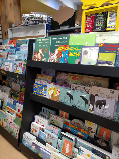 Toy Store «Kennebunk Toy», reviews and photos, 14 Main St, Kennebunk, ME 04043, USA