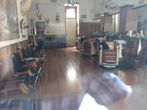 Barber Shop «Lake Eustis Barber Shop», reviews and photos, 108 N Bay St, Eustis, FL 32726, USA