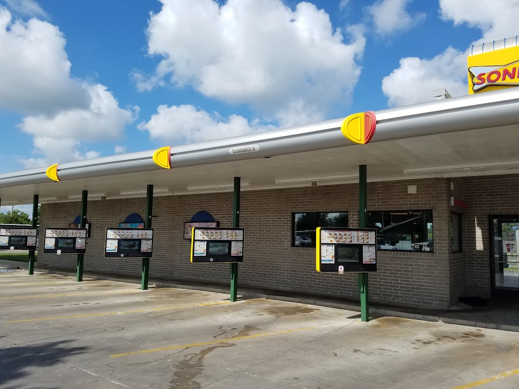 Sonic Drive-In 66736
