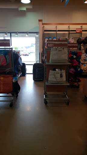 Sportswear Store «Columbia Sportswear Outlet Store at Lighthouse Place Premium Outlets», reviews and photos, 1710 Lighthouse Pl, Michigan City, IN 46360, USA