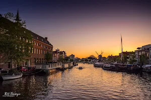 Rembrandt Bridge image