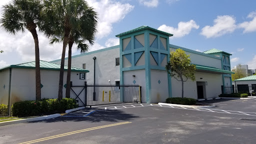 Self-Storage Facility «Burlington Self Storage of Oakland Park», reviews and photos, 3001 N Dixie Hwy, Fort Lauderdale, FL 33334, USA