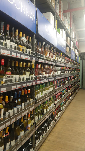 Liquor Store «Wine & Liquor Superstore», reviews and photos, 815 Hutchinson River Pkwy, Bronx, NY 10465, USA