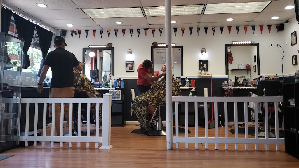 Pro Barbers / fearless cutz 06040