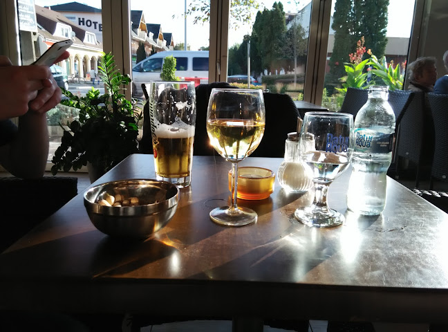 Wolf Panzió - Kávézó