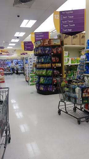 Grocery Store «Super Stop & Shop», reviews and photos, 20 Washington Ave, Dumont, NJ 07628, USA