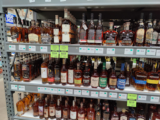 Liquor Store «Kenwood Liquors - Homer Glen», reviews and photos, 12037 W 159th St, Homer Glen, IL 60491, USA