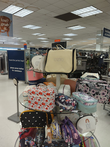 Department Store «Marshalls», reviews and photos, 425 Ernest W Barrett Pkwy NW, Kennesaw, GA 30144, USA