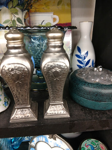 Thrift Store «The Salvation Army Family Store & Donation Center», reviews and photos