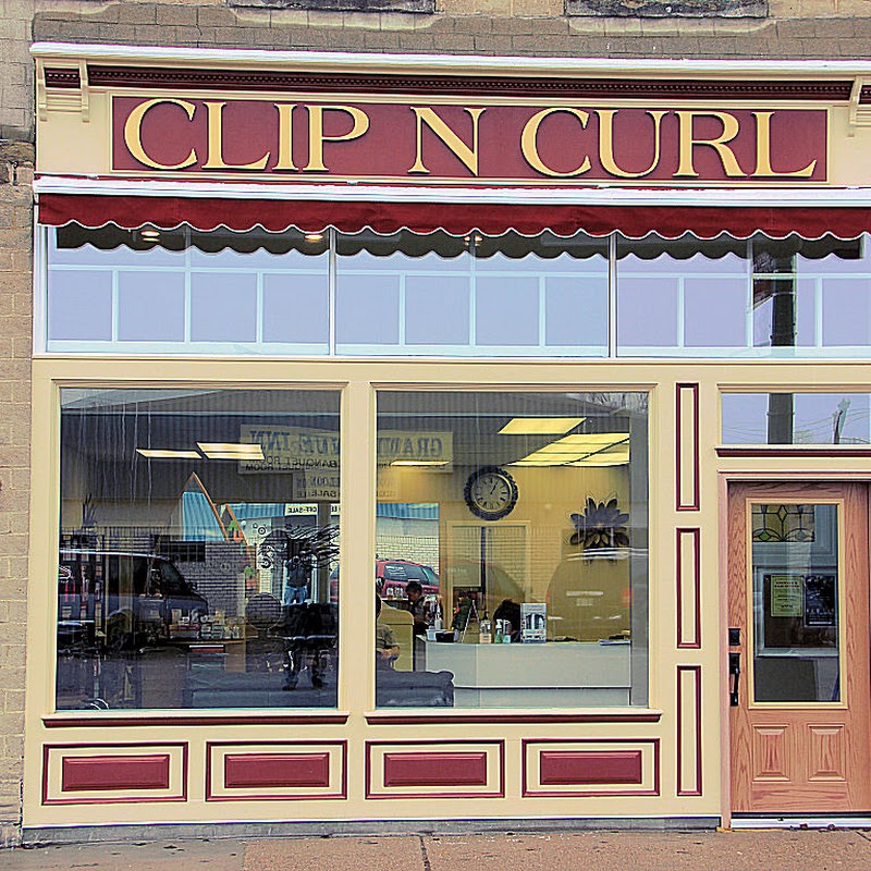 Ben's Clip & Curl Stylists