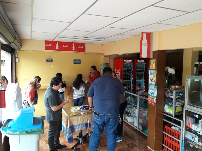 Opiniones de Pastelitos Urdesa en Guayaquil - Tienda de ultramarinos