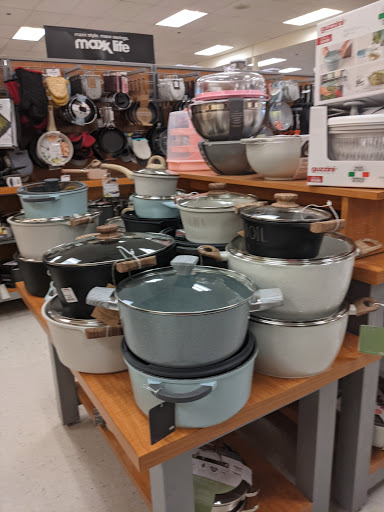 Department Store «T.J. Maxx», reviews and photos, 191 E Main St, Westfield, MA 01085, USA