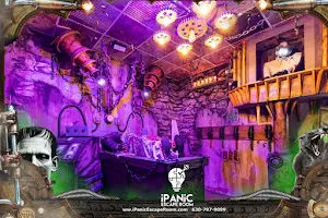 iPanic Escape Room image