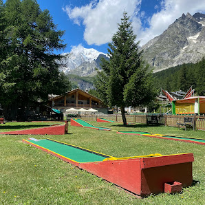 Club Des Sports Val Ferret - Courmayeur Mont Blanc Località Planpincieux, 22 A, 11013 Courmayeur AO, Italia