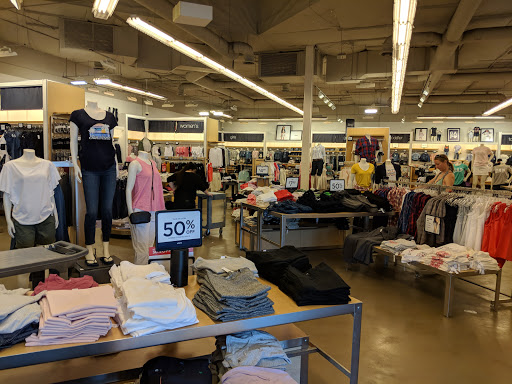 Clothing Store «Gap Outlet», reviews and photos, 450 NW 257th Way, Troutdale, OR 97060, USA