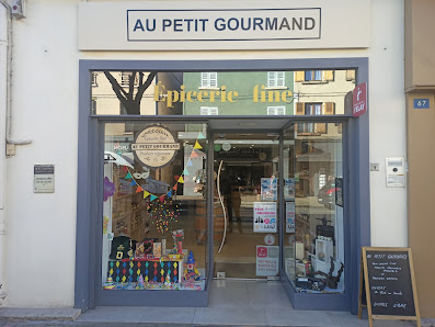 AU PETIT GOURMAND 67 Rue de la République, 69220 Belleville-en-Beaujolais, France