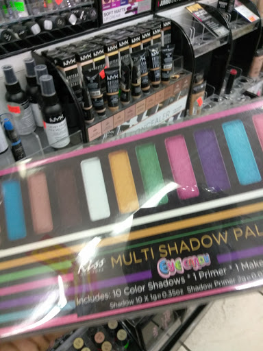 Beauty Supply Store «Beauty Exchange Beauty Supply», reviews and photos, 1020 W Sunrise Blvd, Fort Lauderdale, FL 33311, USA