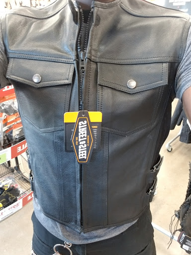 Motorcycle Parts Store «Cycle Gear», reviews and photos, 10910 Olson Dr #150, Rancho Cordova, CA 95670, USA